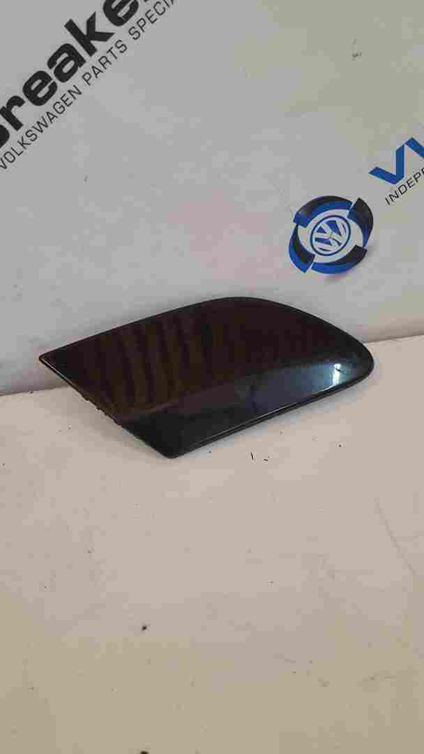 Volkswagen Golf R32 MK5 2003-2009 Drivers OSF Front Bumper Jet Cover Black LC9Z