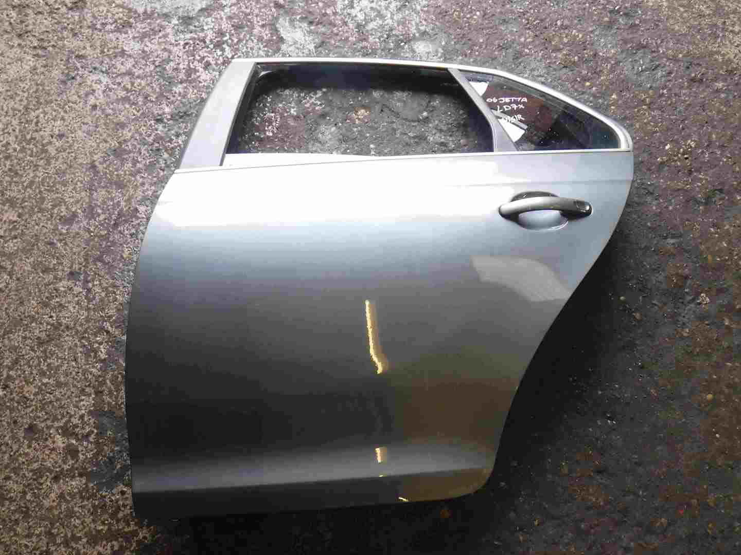 Volkswagen Jetta 2005-2011 A5 Passenger NSR Rear Door Grey LD7X