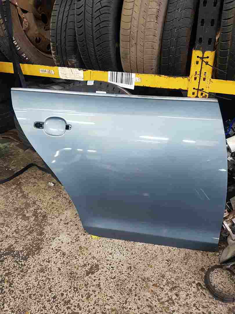 Volkswagen Jetta A5 2005-2011 Drivers OSR Rear Door Skin La6r North SEA Green