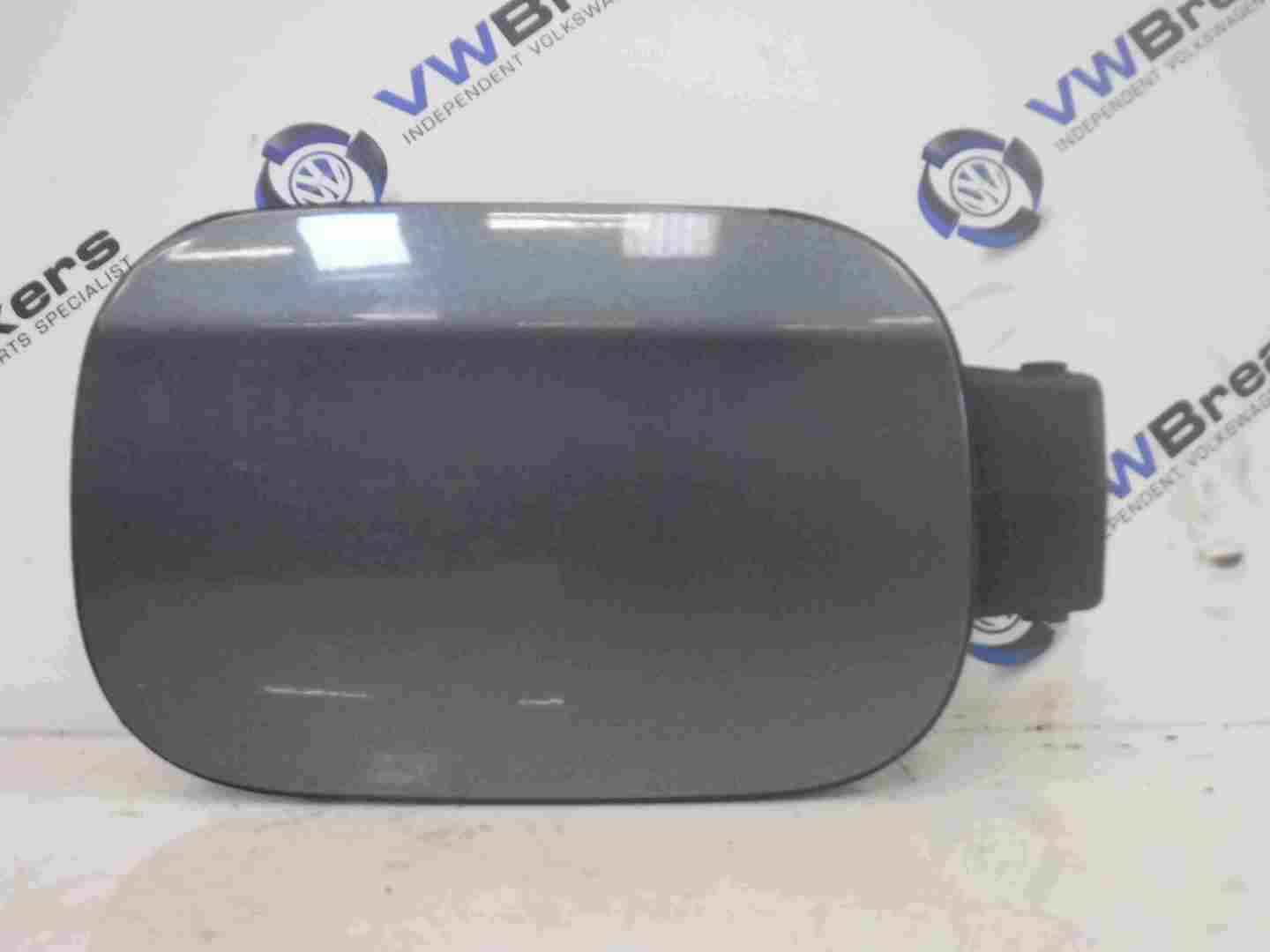 Volkswagen Jetta A5 20052011 Petrol Fuel Cap Flap Cover Grey LD7X Store Used Volkswagen