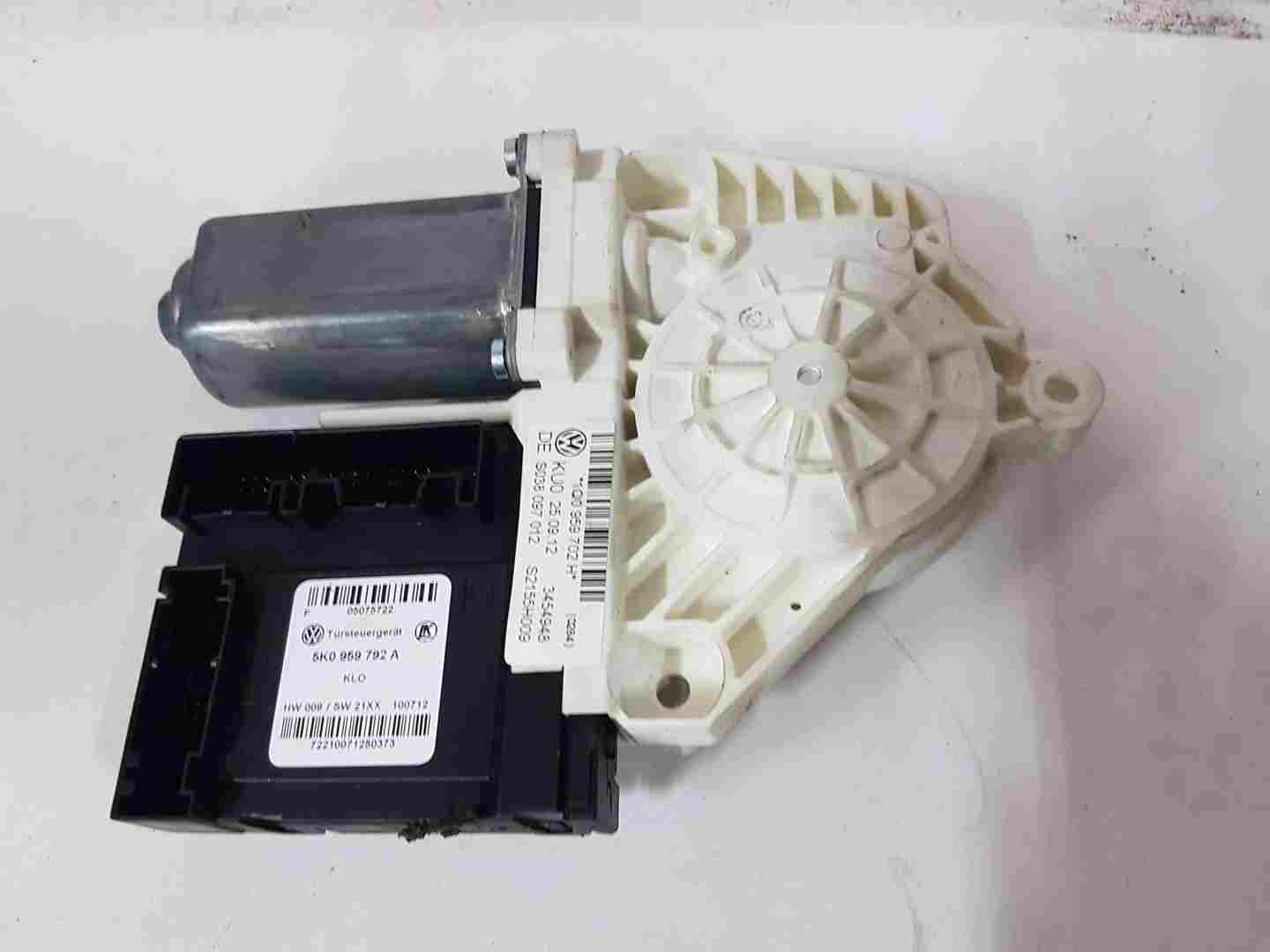 Volkswagen MK6 Golf Conv 2009-2012 Passenger NSF Front Window Motor 5K0959792A