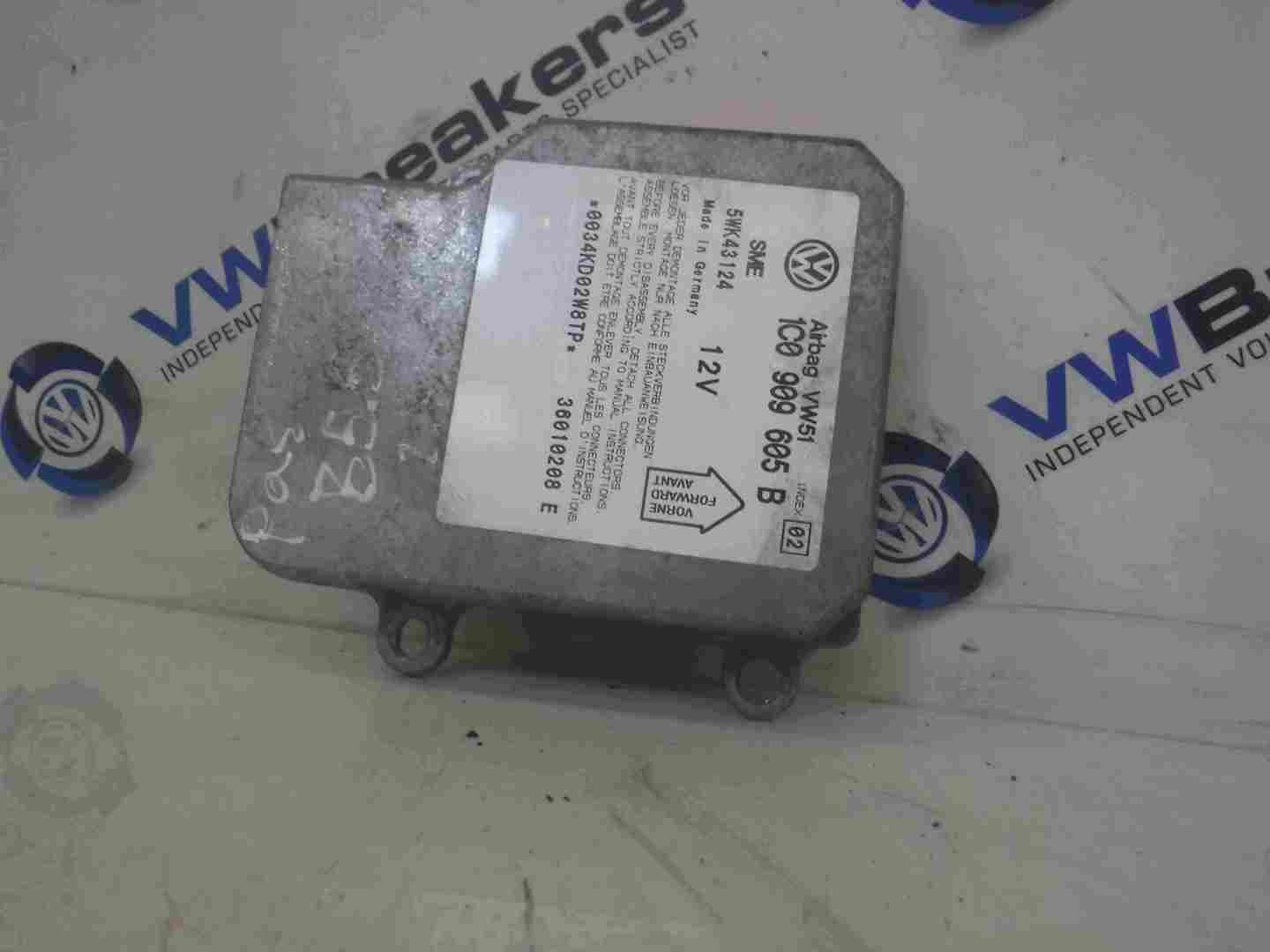 Volkswagen Pasaat B5.5 2001-2005 Airbag Module ECU Computer 1C0909605B
