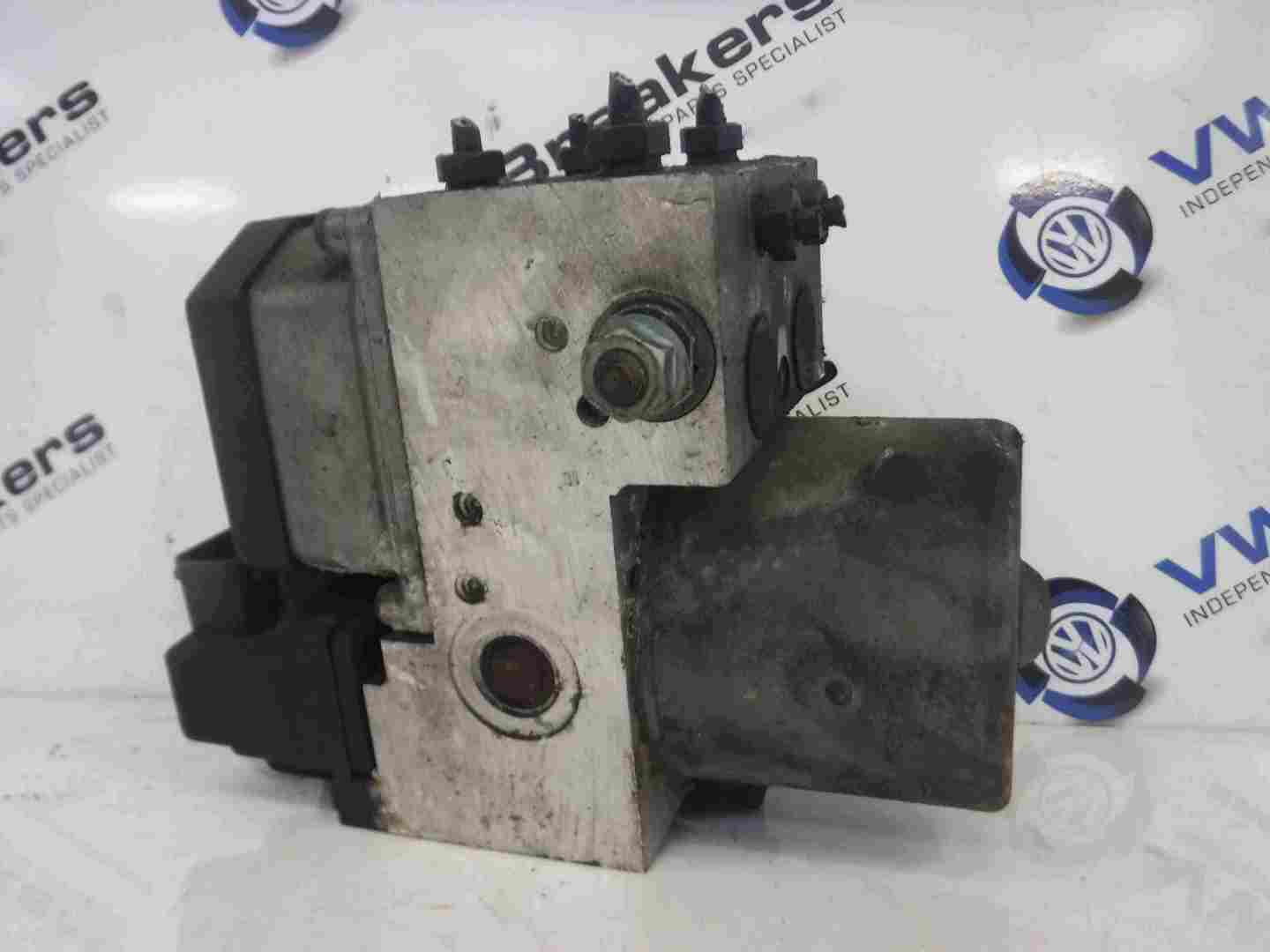 Volkswagen Passat 1996-2000 ABS Pump AEB 8L0614111F