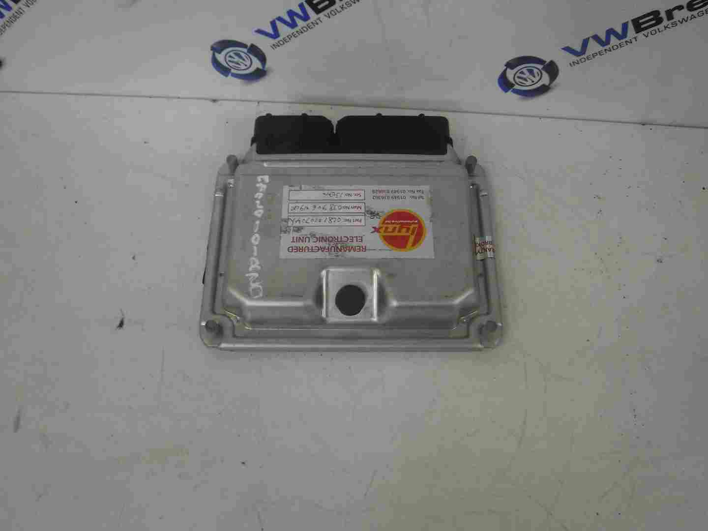 Volkswagen Passat 2001-2005 B5.5 Engine Control Unit ECU Computer 0281010704ER