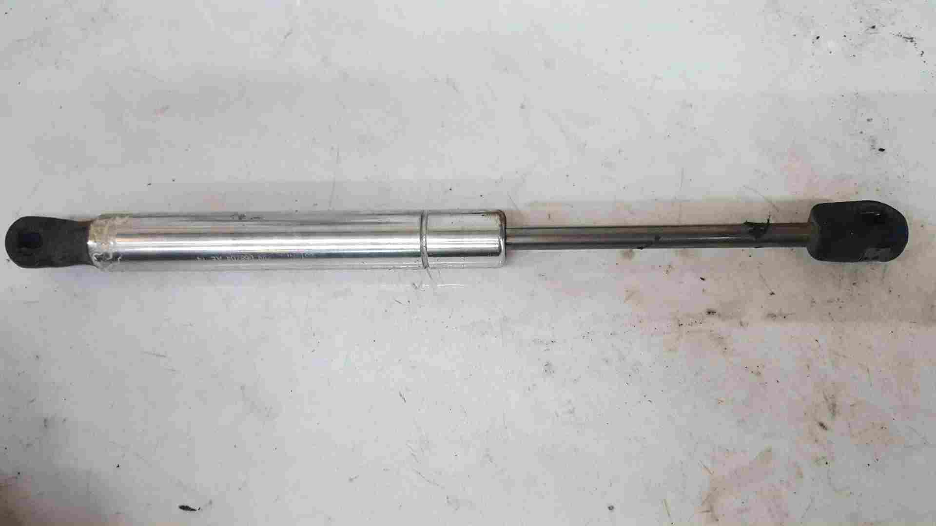 Volkswagen Passat 2001-2005 B5.5 Saloon Boot GAS Strut Single