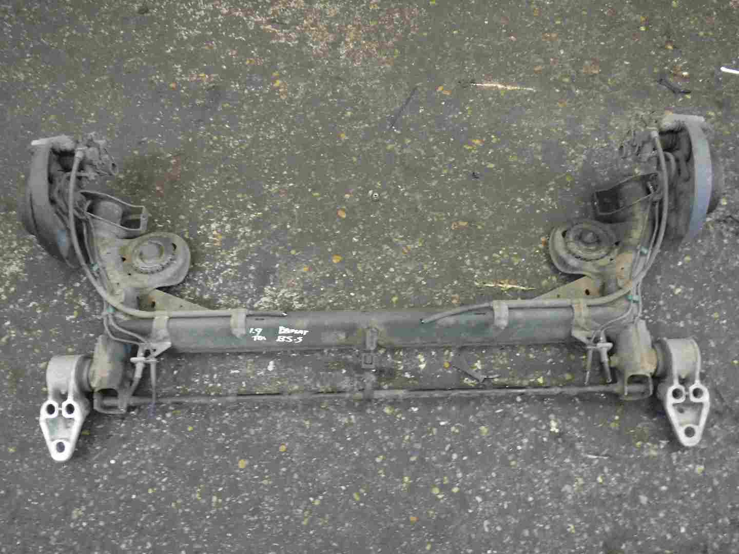 Volkswagen Passat 2001-2005 Rear Axles Subframe Complete