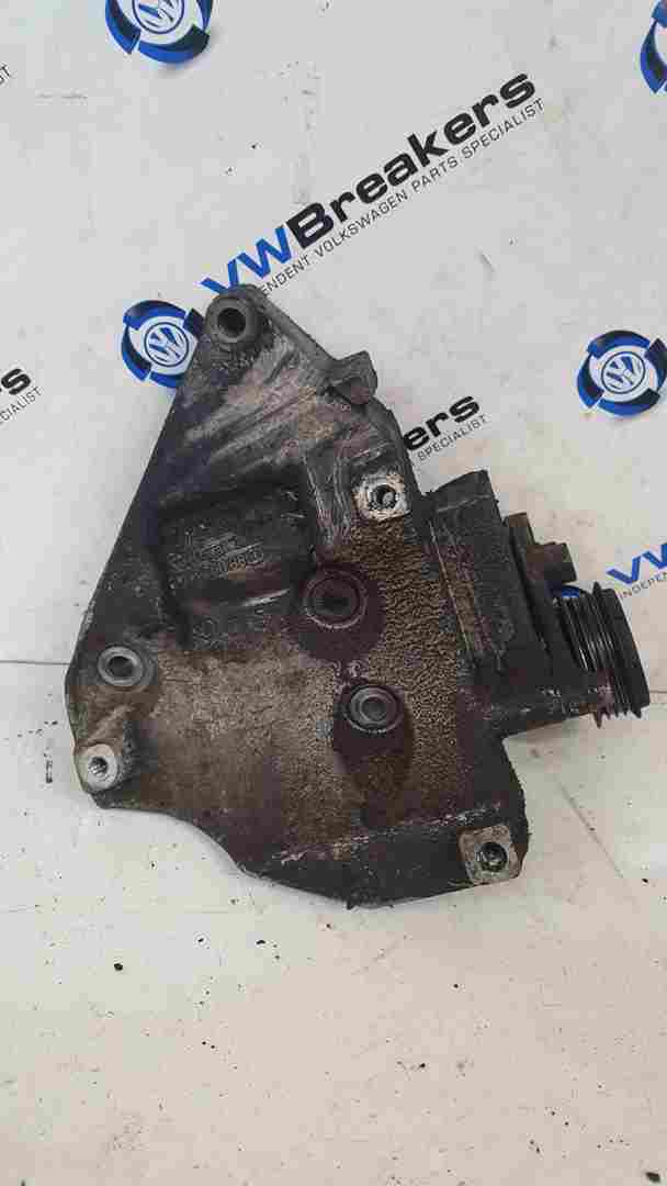 Volkswagen Passat B5.5 2001-2005 1.8T 20V A/C Compressor Pump Bracket 06B260885D