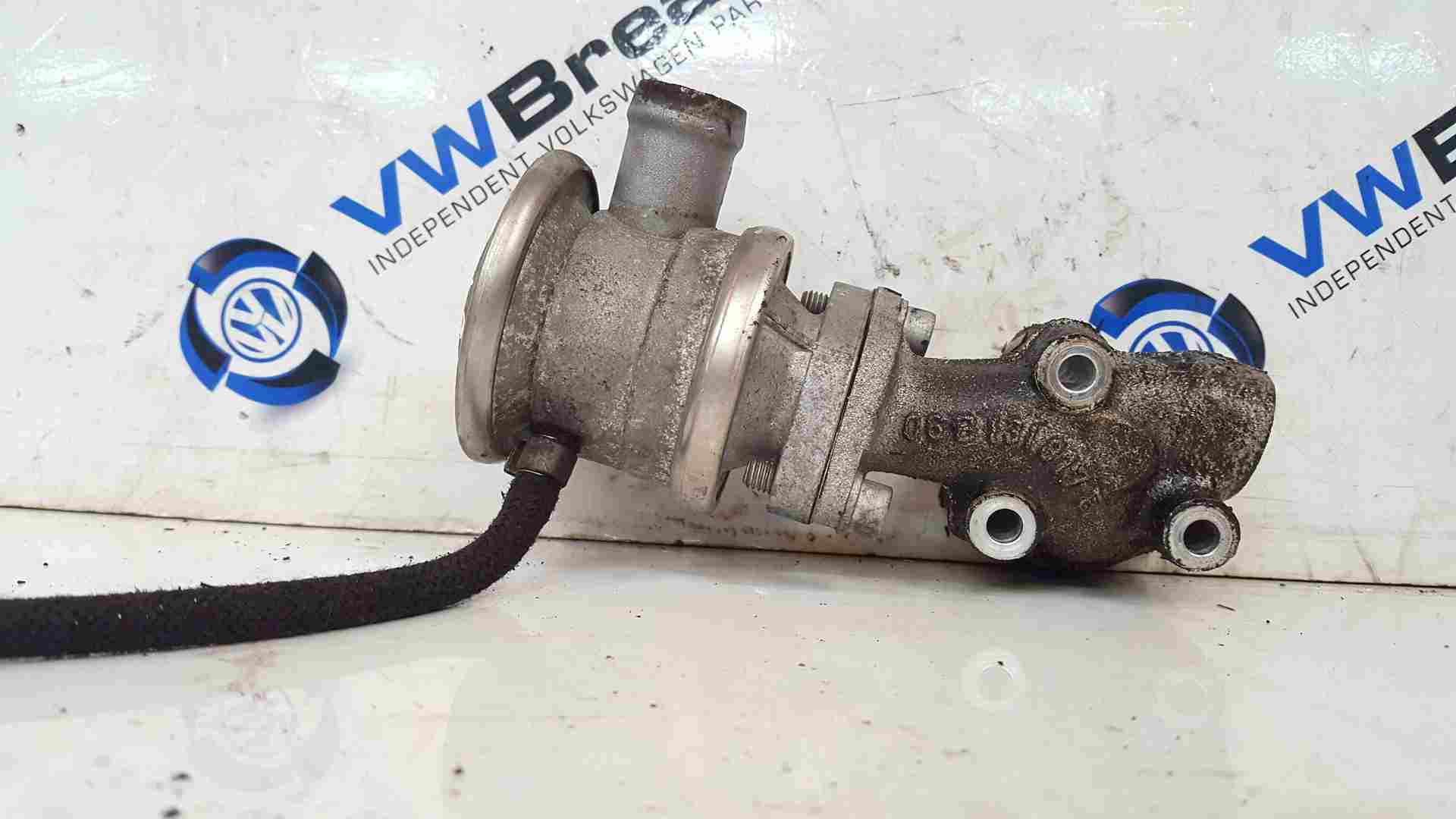 Volkswagen Passat B5.5 2001-2005 1.8T Egr Valve Cooler Housing 06B131817E