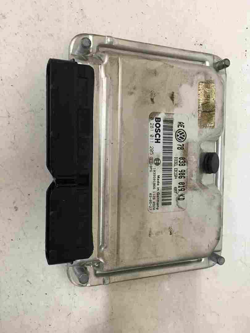 Volkswagen Passat B5.5 2001-2005 1.9 TDi Engine Control Unit ECU Computer
