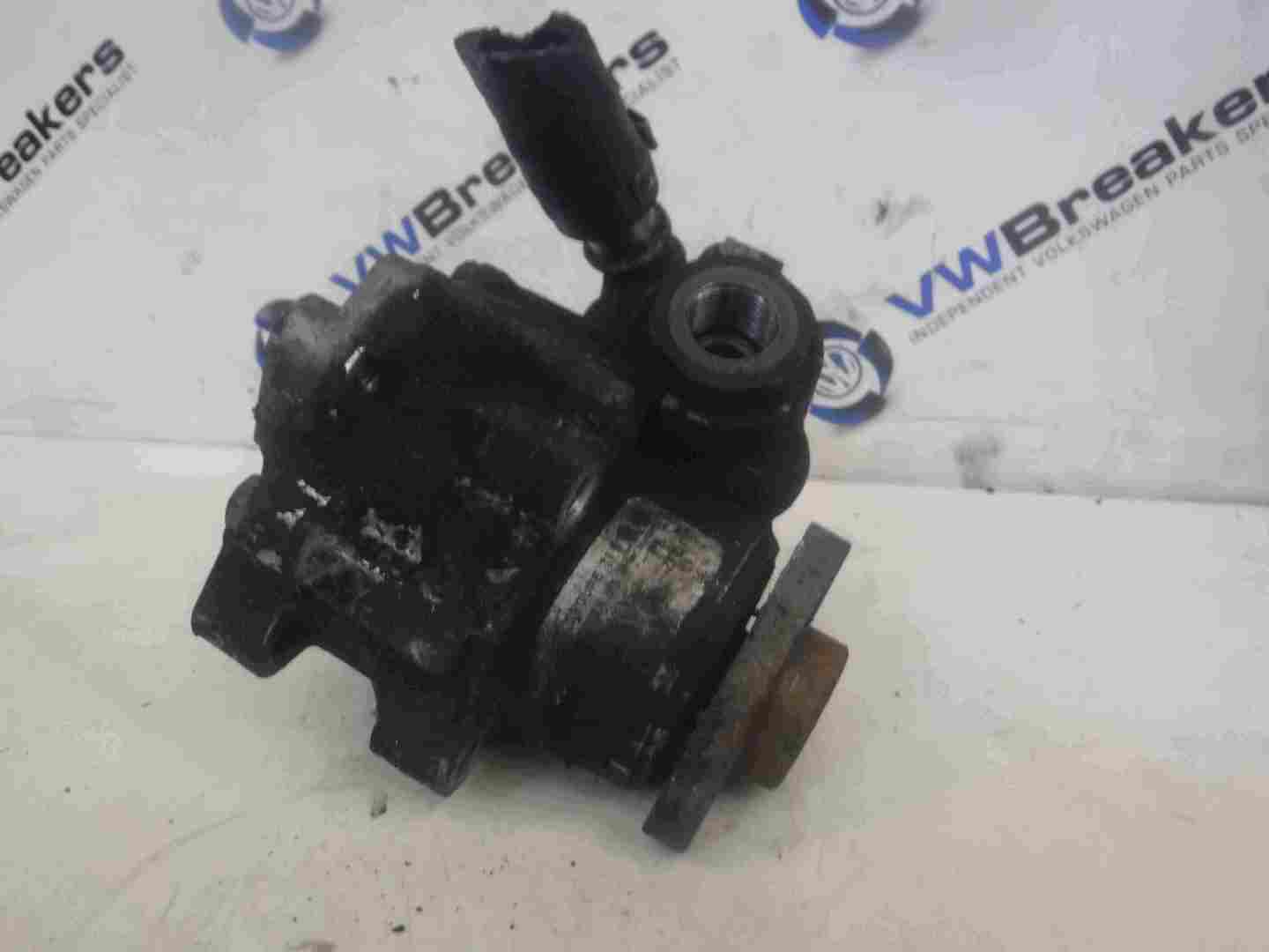 Volkswagen Passat B5.5 2001-2005 2.3 Power Steering Pump 8D0145156K