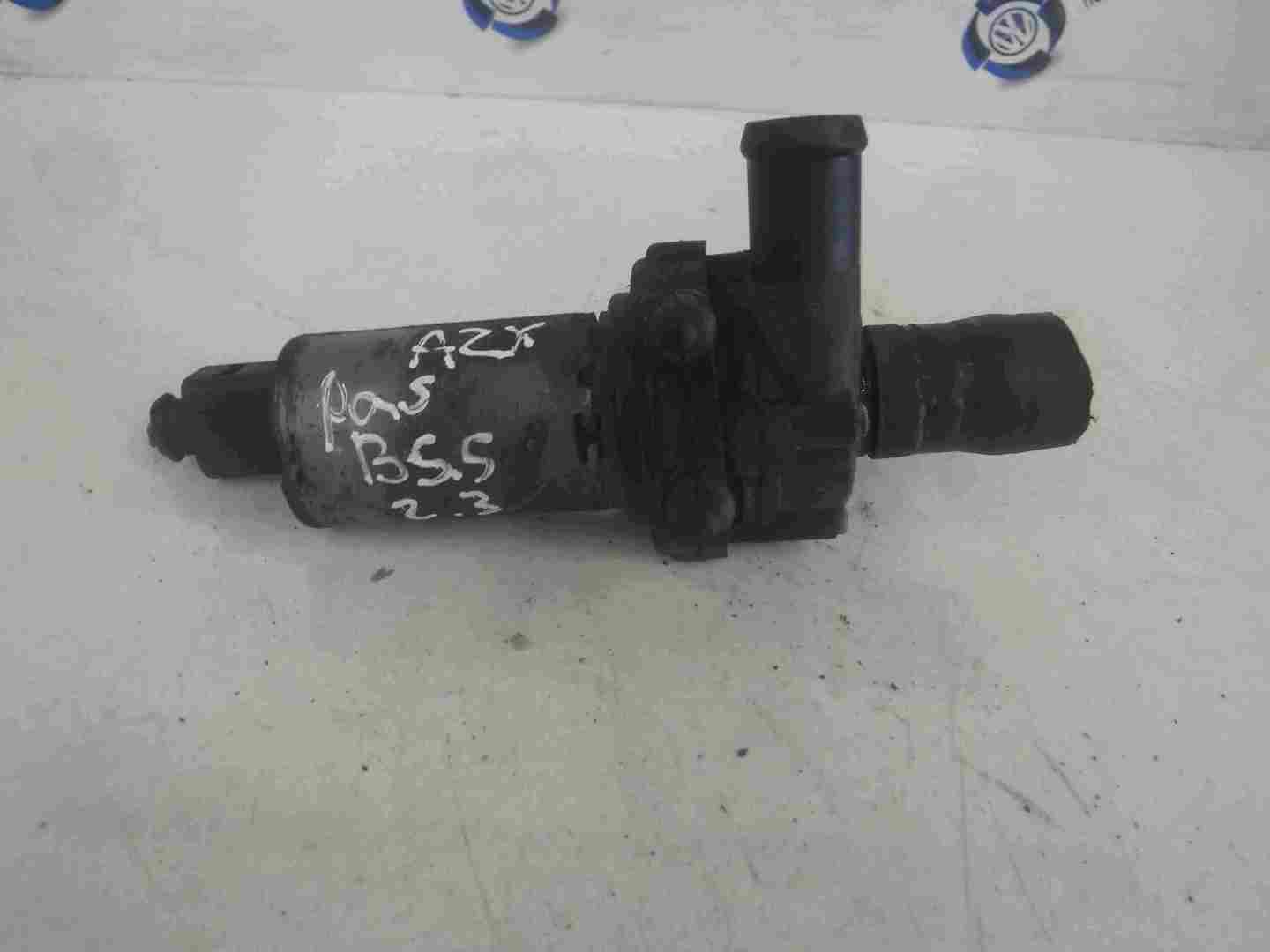 Volkswagen Passat B5.5 2001-2005 2.3 V5 Secondary Water Pump 1J0965561A