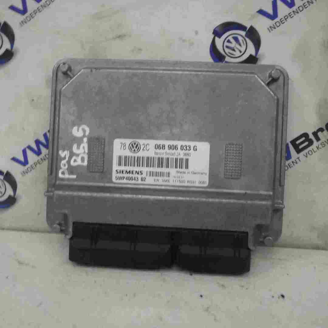Volkswagen Passat B5.5 2001-2005 Engine Control Unit ECU 06B906033G