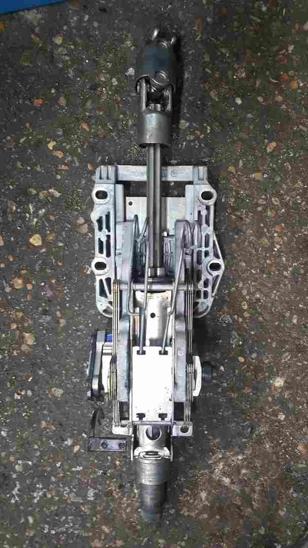 Volkswagen Passat B5.5 2001-2005 Steering Column 3B0419502F