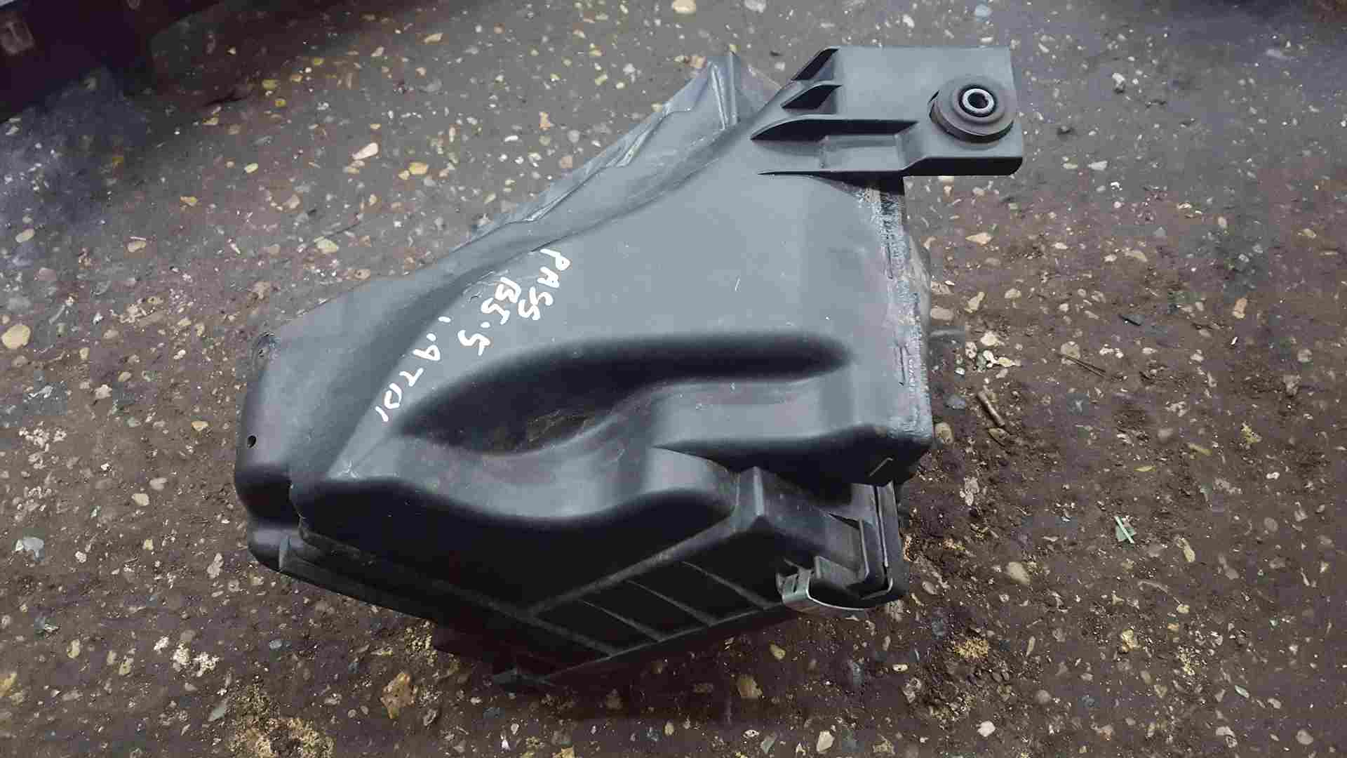 Volkswagen Passat B5.5 2005-2010 1.9 TDI Airbox Filter Housing 3B0129607N
