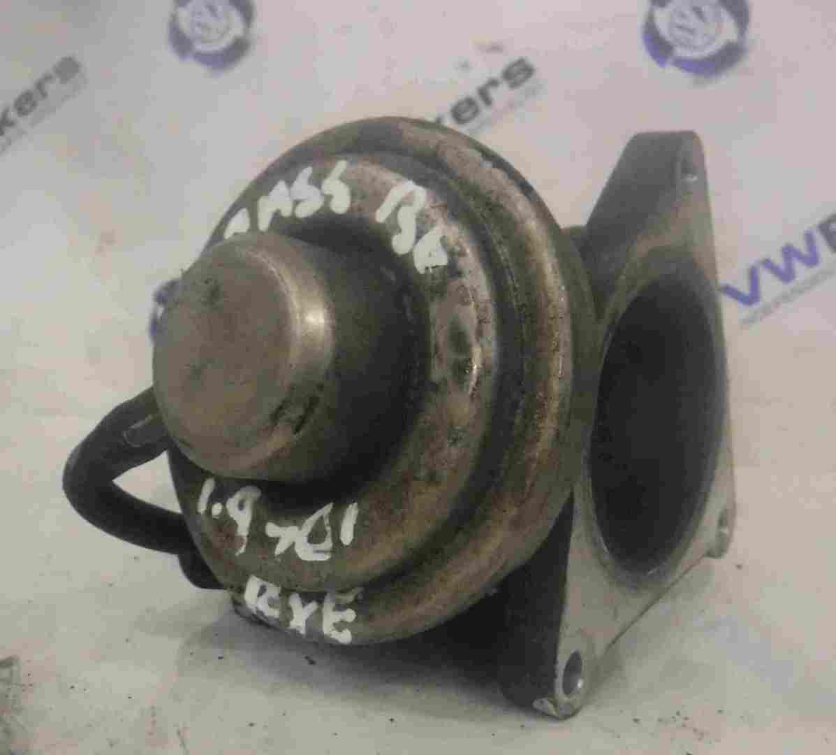 Volkswagen Passat B6 2005-2010 1.9 TDi EGR Valve BXE 