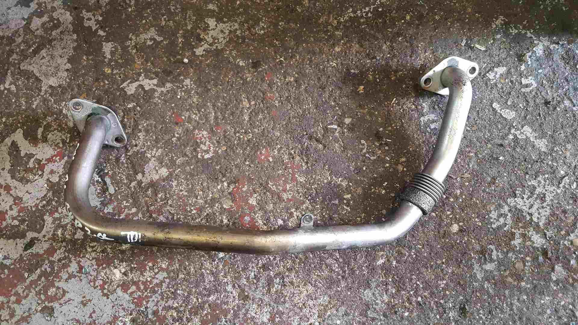 Volkswagen Passat B6 2005-2010 2.0 TDI Egr Coolant Pipe