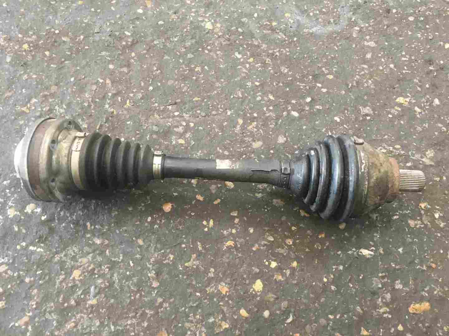 Volkswagen Passat B6 2005-2010 2.0 TDI Passenger NSF Front Driveshaft 