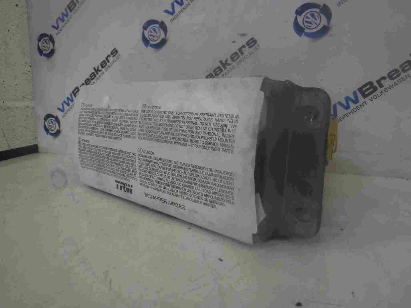 Volkswagen Passat B6 2005-2010 Dashboard Passenger NSF BAG 3C0880204B