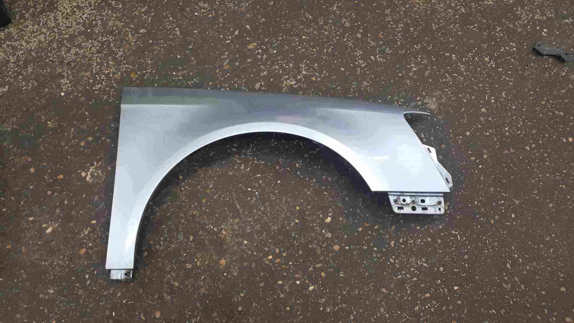 Volkswagen Passat B6 2005-2010 Drivers OS Wing Blue Silver LB5M