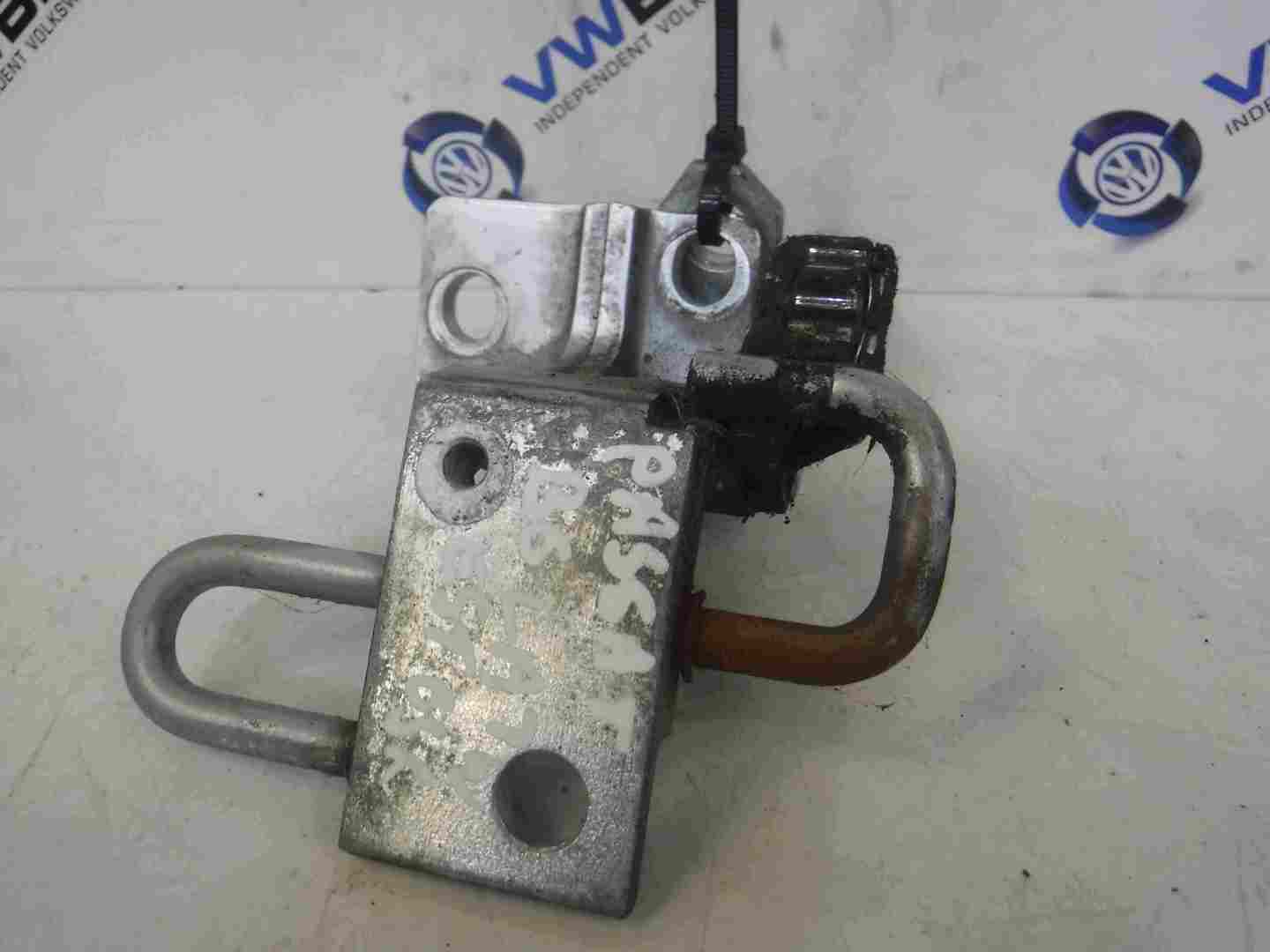 Volkswagen Passat B6 2005-2010 Drivers OSF Front Door Hinges Silver LA7W