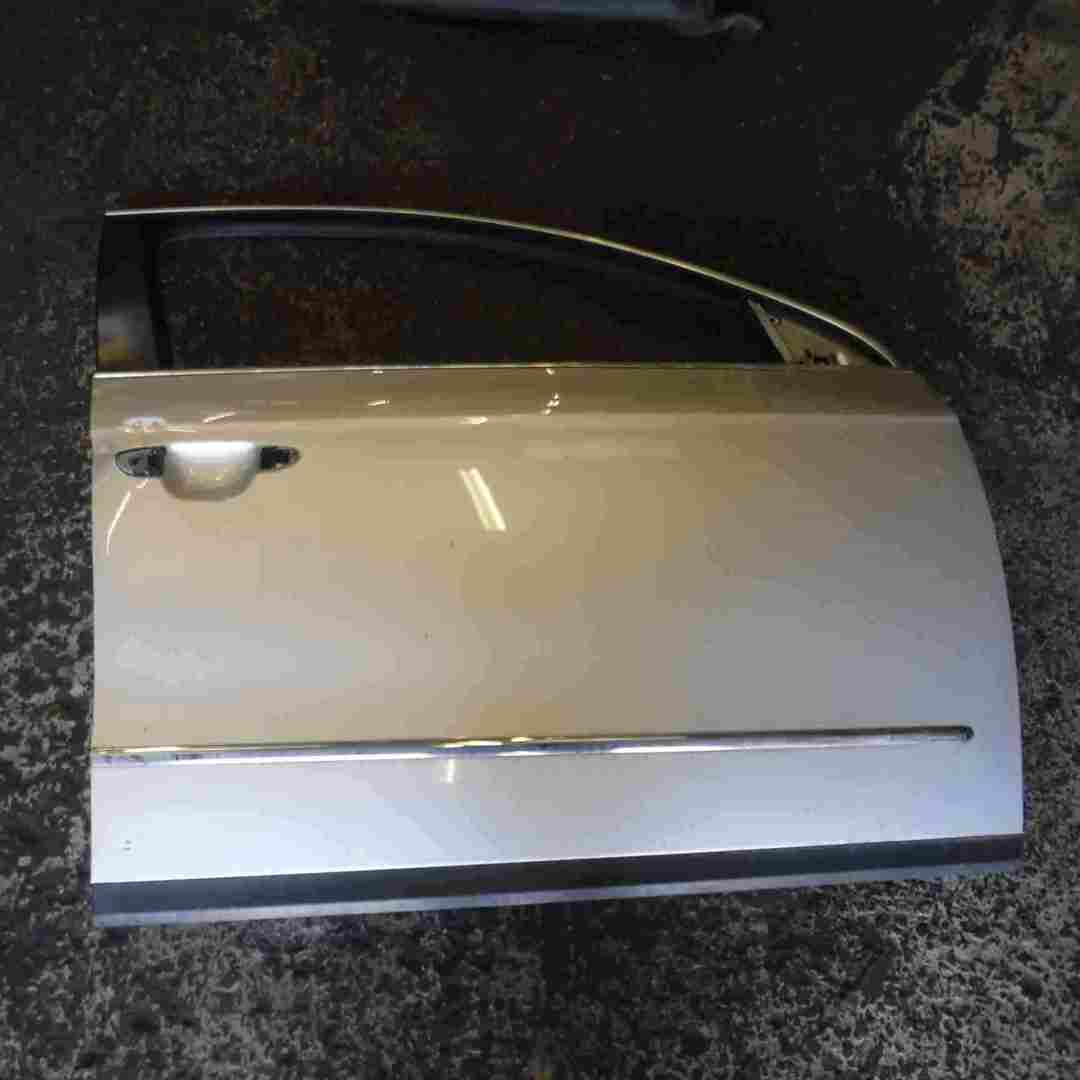 Volkswagen Passat B6 2005-2010 Drivers OSF Front Door Silver LA7W