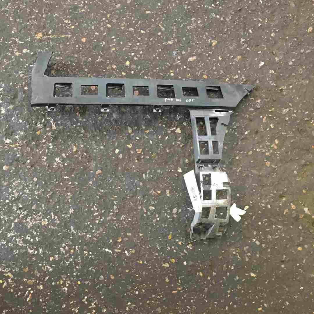Volkswagen Passat B6 2005-2010 Drivers OSR Rear Bumper Bracket Support 3C5807377