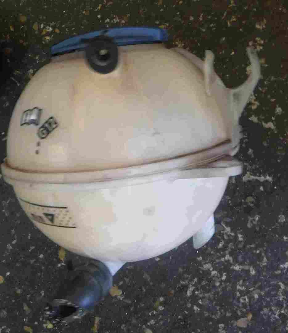 Volkswagen Passat B6 2005-2010 Expansion Coolant Bottle 1K0121407A