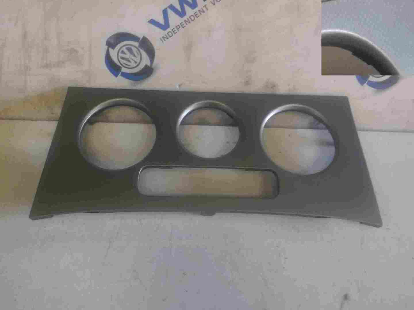 Volkswagen Passat B6 2005-2010 Heater Controls Surround Panel Silver Honeycomb