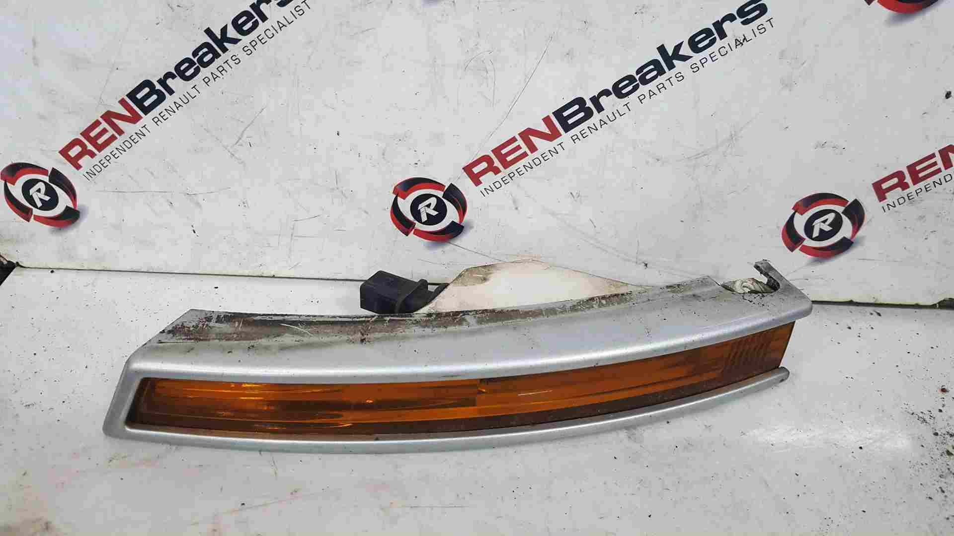 Volkswagen Passat B6 2005-2010 Passenger NSF Front Bumper Indicator Signal Light