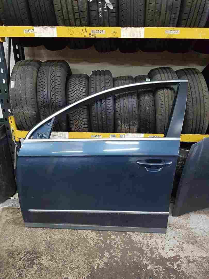 Volkswagen Passat B6 2005-2010 Passenger NSF Front Door Graphite Blue Lc5f
