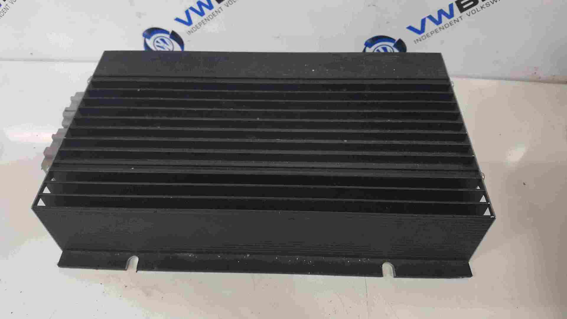 Volkswagen Passat B6 2005-2010 Sound Amplifier Stereo Audio 3C0035456C