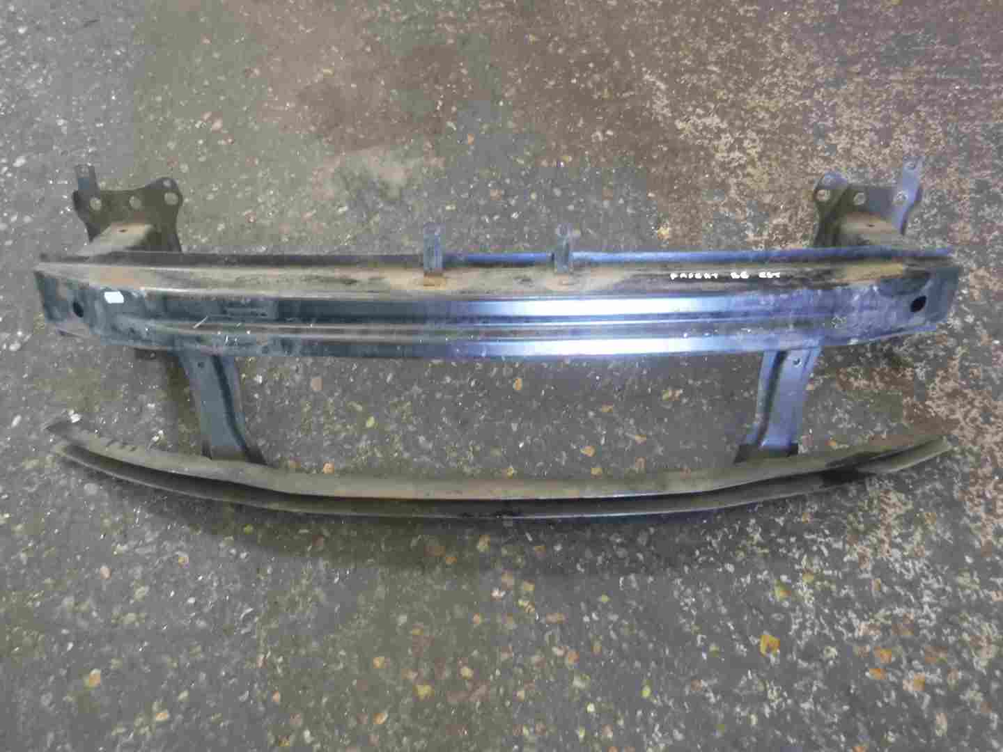 Volkswagen Passat B6 Front Reinforcement Bar Support