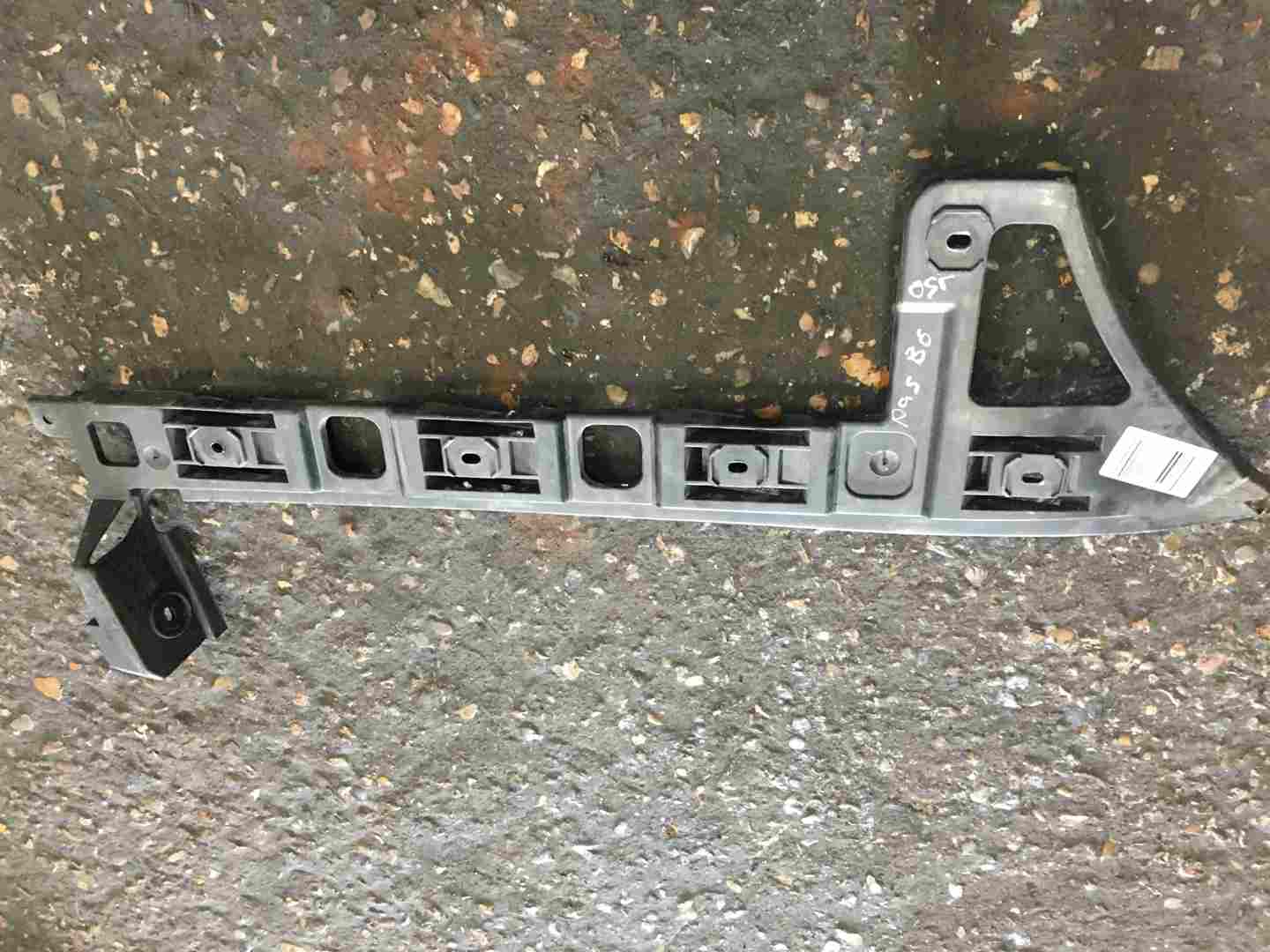 Volkswagen Passat B6 Saloon 2005-2010 Drivers OSR Rear Bumper Bracket Support