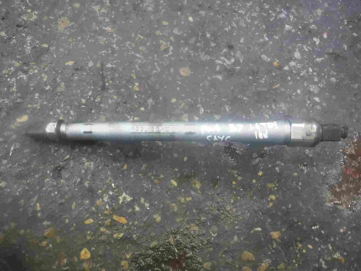 Volkswagen Passat B7 2010-2015 1.6 TDi Fuel Injector Rail + Pressure Sensor CAYC