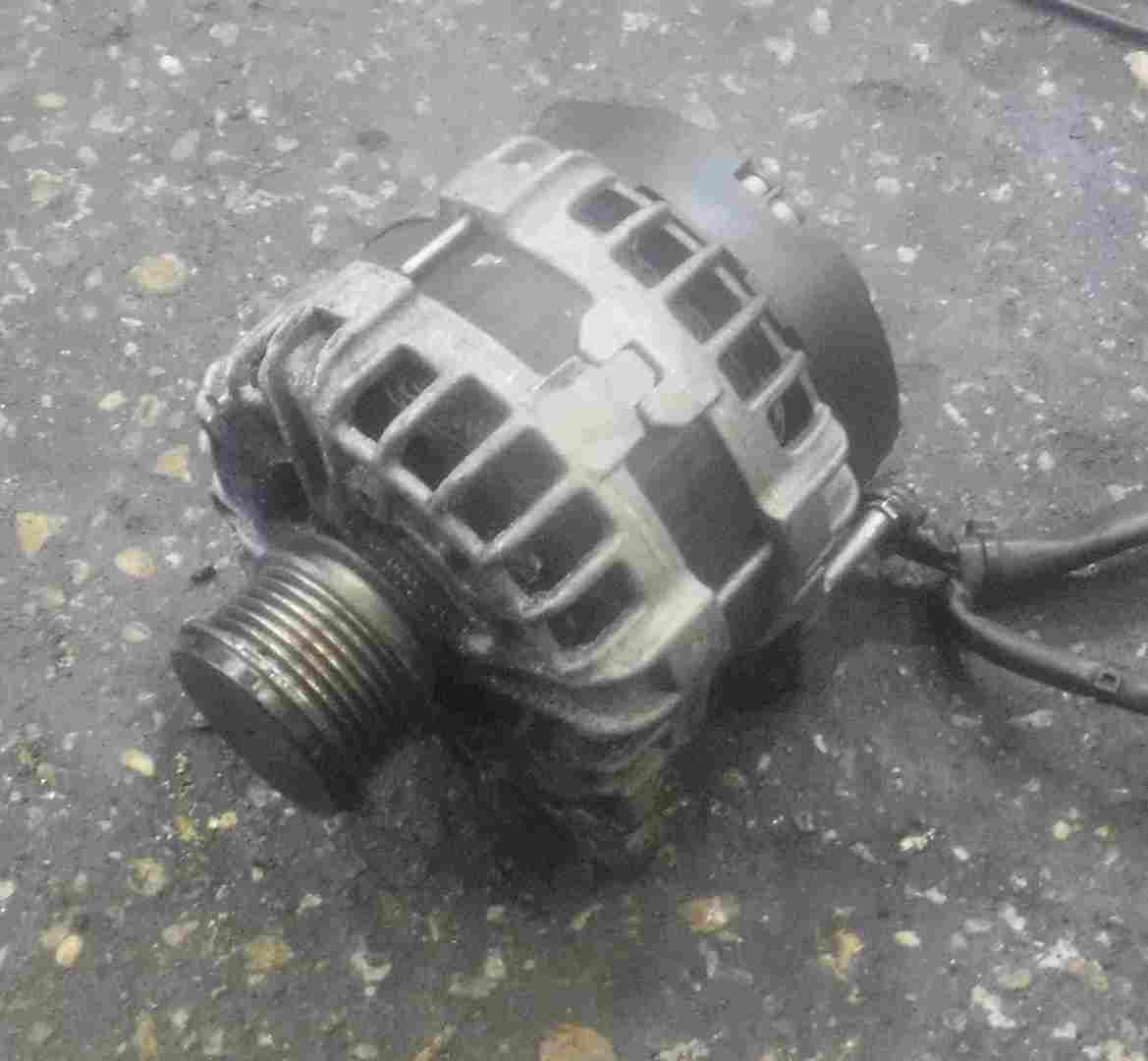 Volkswagen Passat B7 2010-2015 2.0 TDI Alternator Cfgb