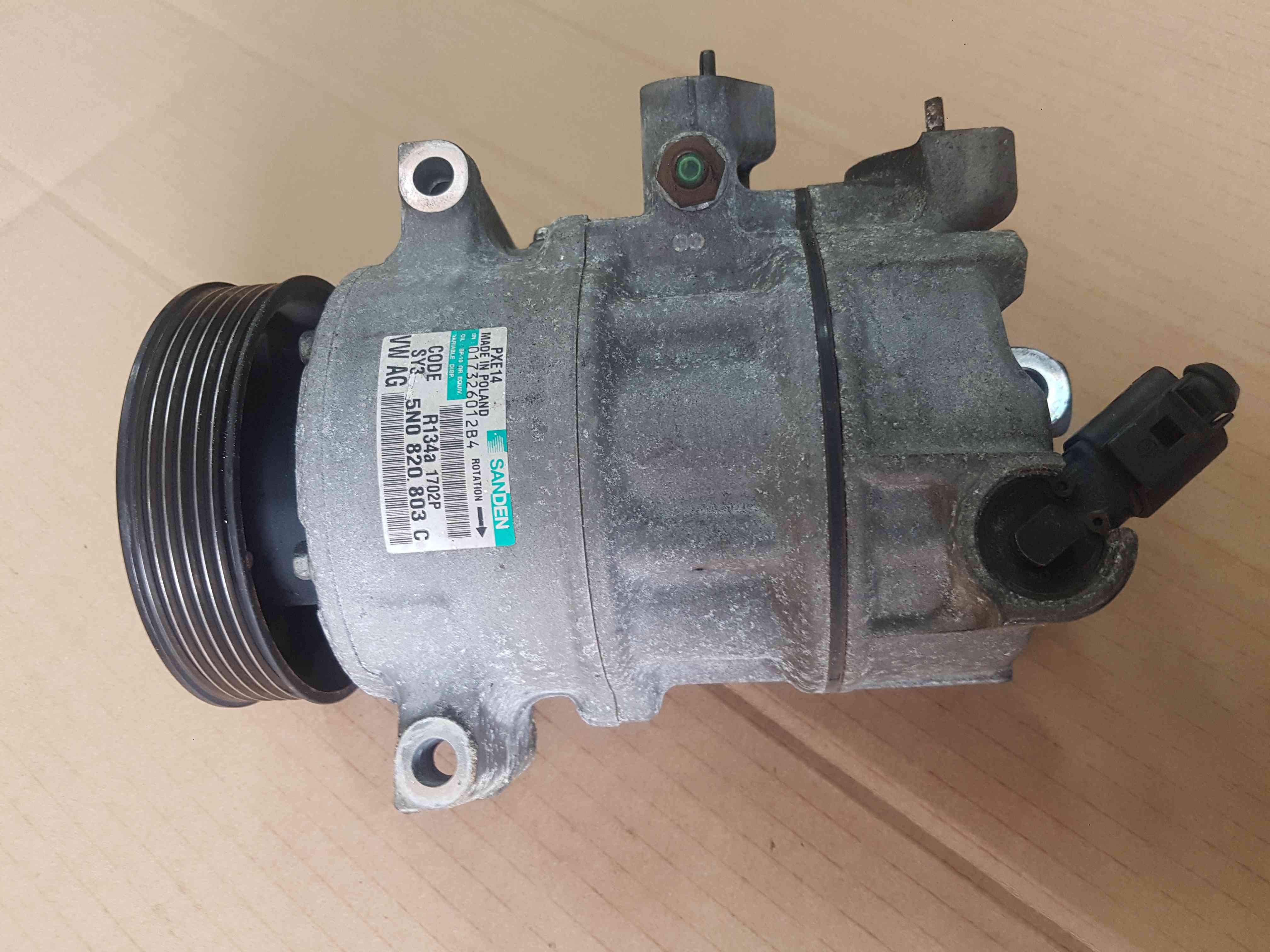 Volkswagen Passat B7 2010-2015 Aircon Pump Compressor  5N0280803c