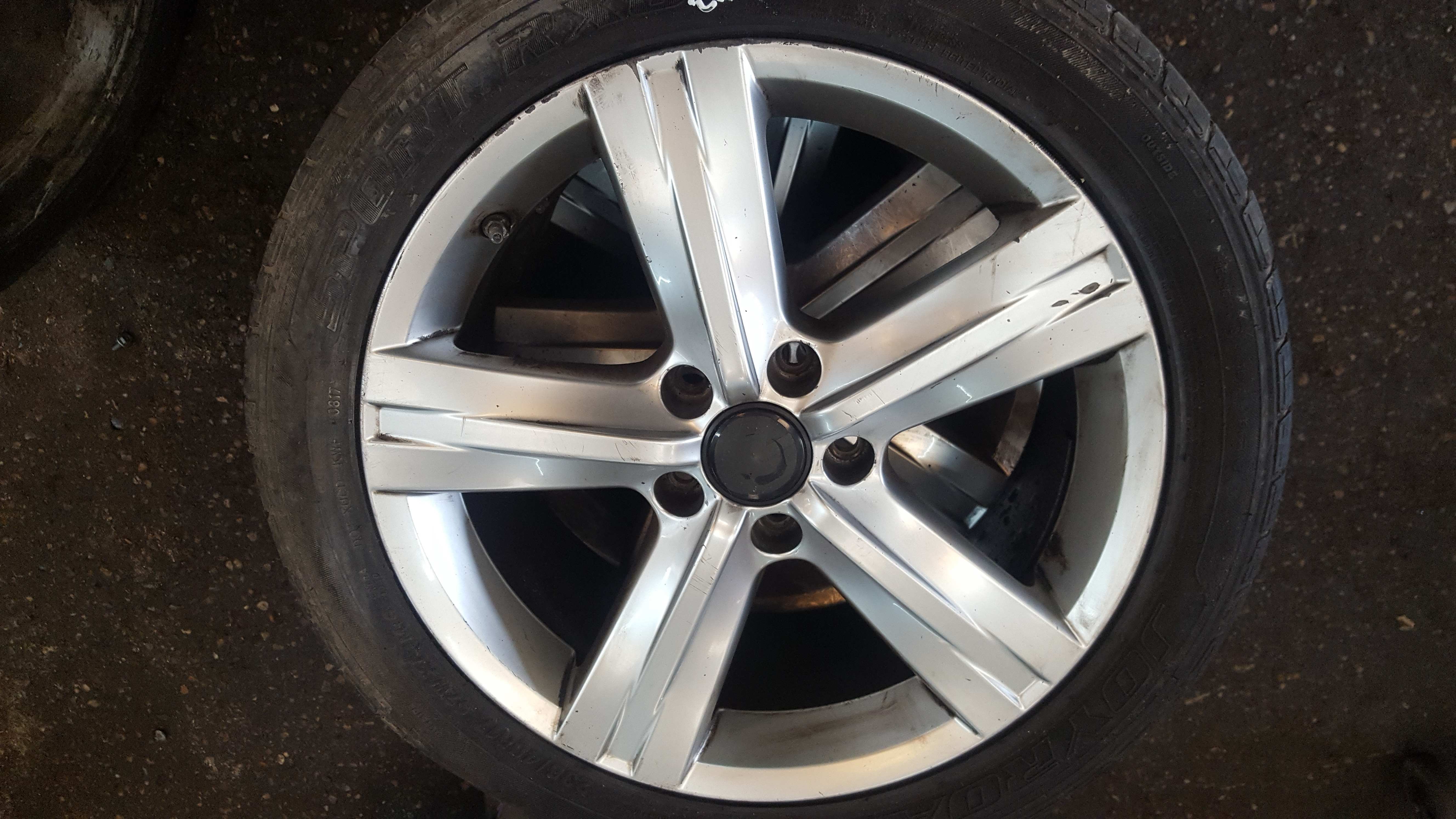 Volkswagen Passat B7 2010-2015 Alloy Wheel 17Inch 3Aa601025e 1 35