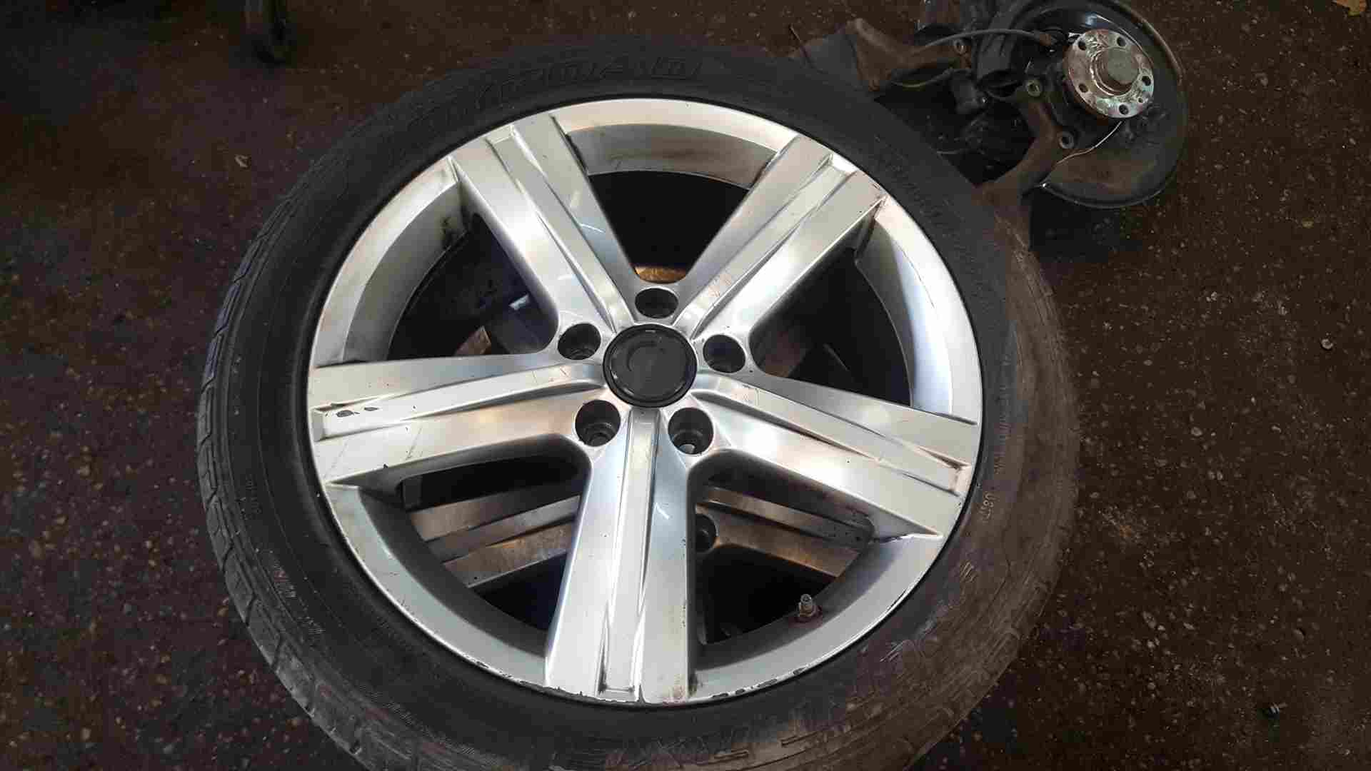 Volkswagen Passat B7 2010-2015 Alloy Wheel 17Inch 3Aa601025e 1 3/5