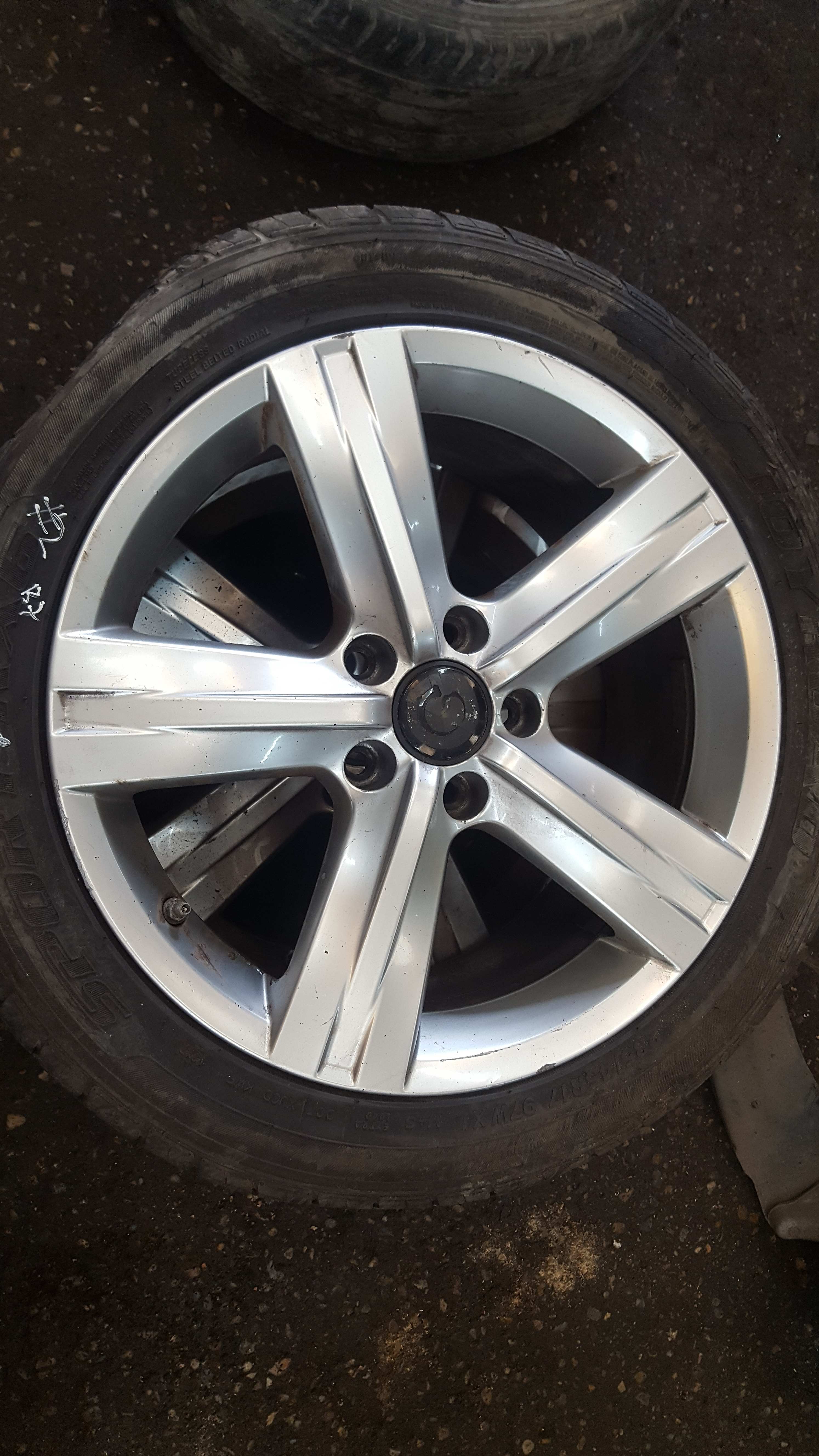 Volkswagen Passat B7 2010-2015 Alloy Wheel 17Inch 3Aa601025e 2 35