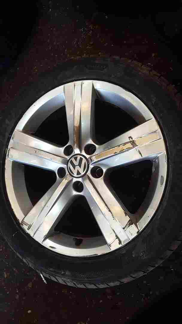 Volkswagen Passat B7 2010-2015 Alloy Wheel 17Inch 3Aa601025e 2 3/5