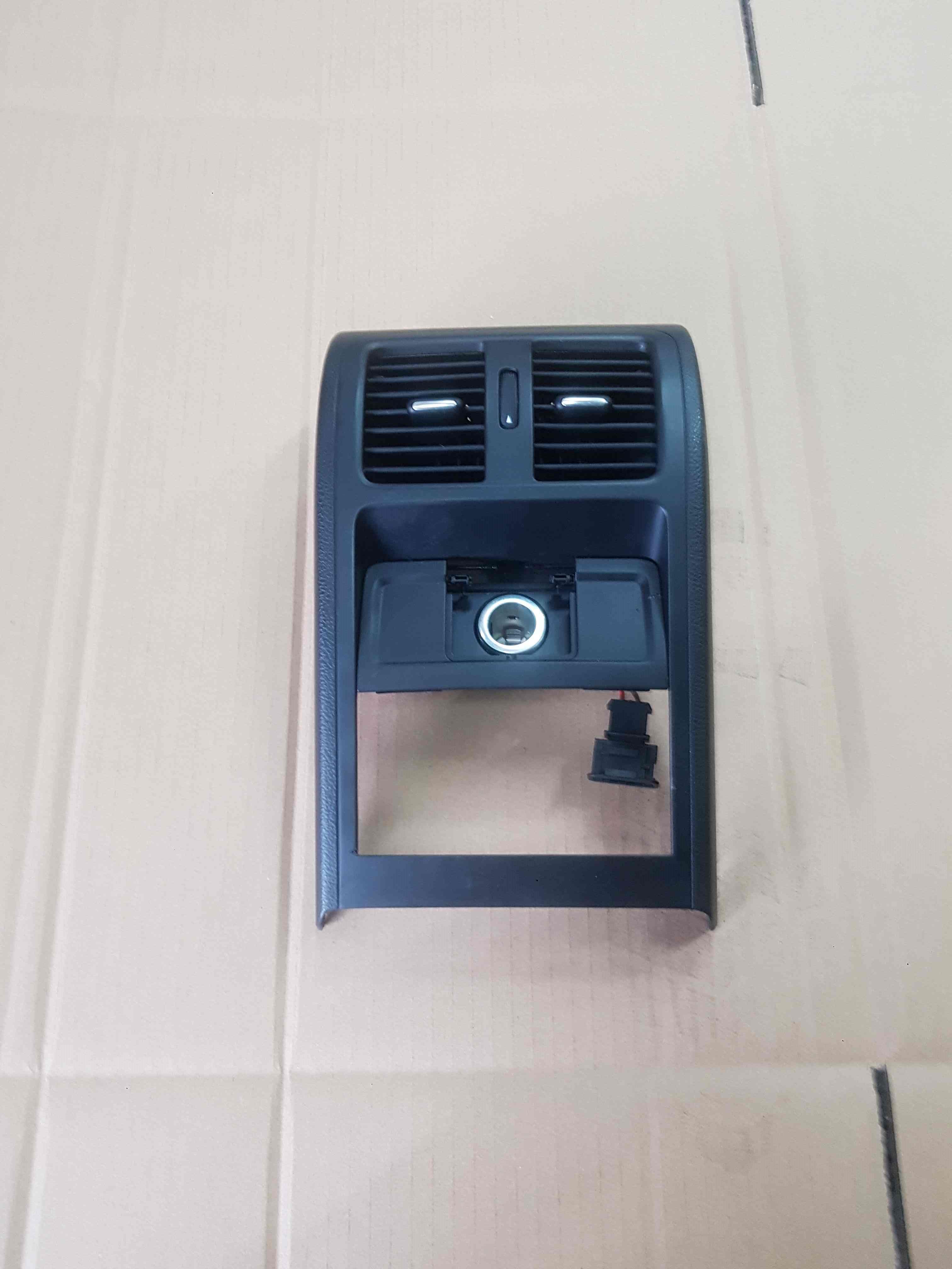 Volkswagen Passat B7 2010-2015 Centrer  Rear Heater Vents 