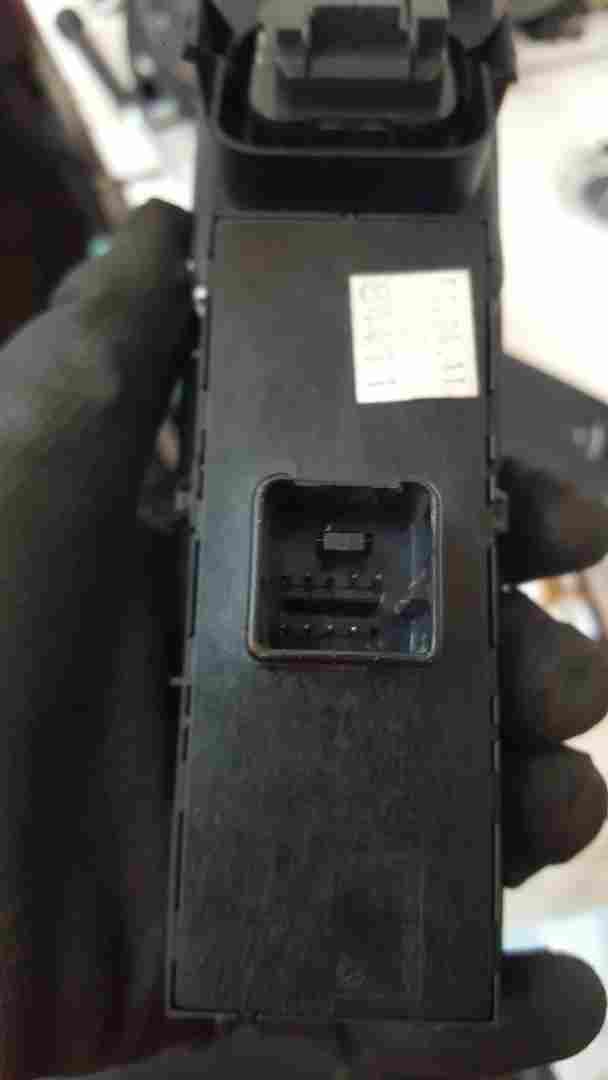 Volkswagen Passat B7 2010-2015 Drivers OSF Window Switches Mirror 