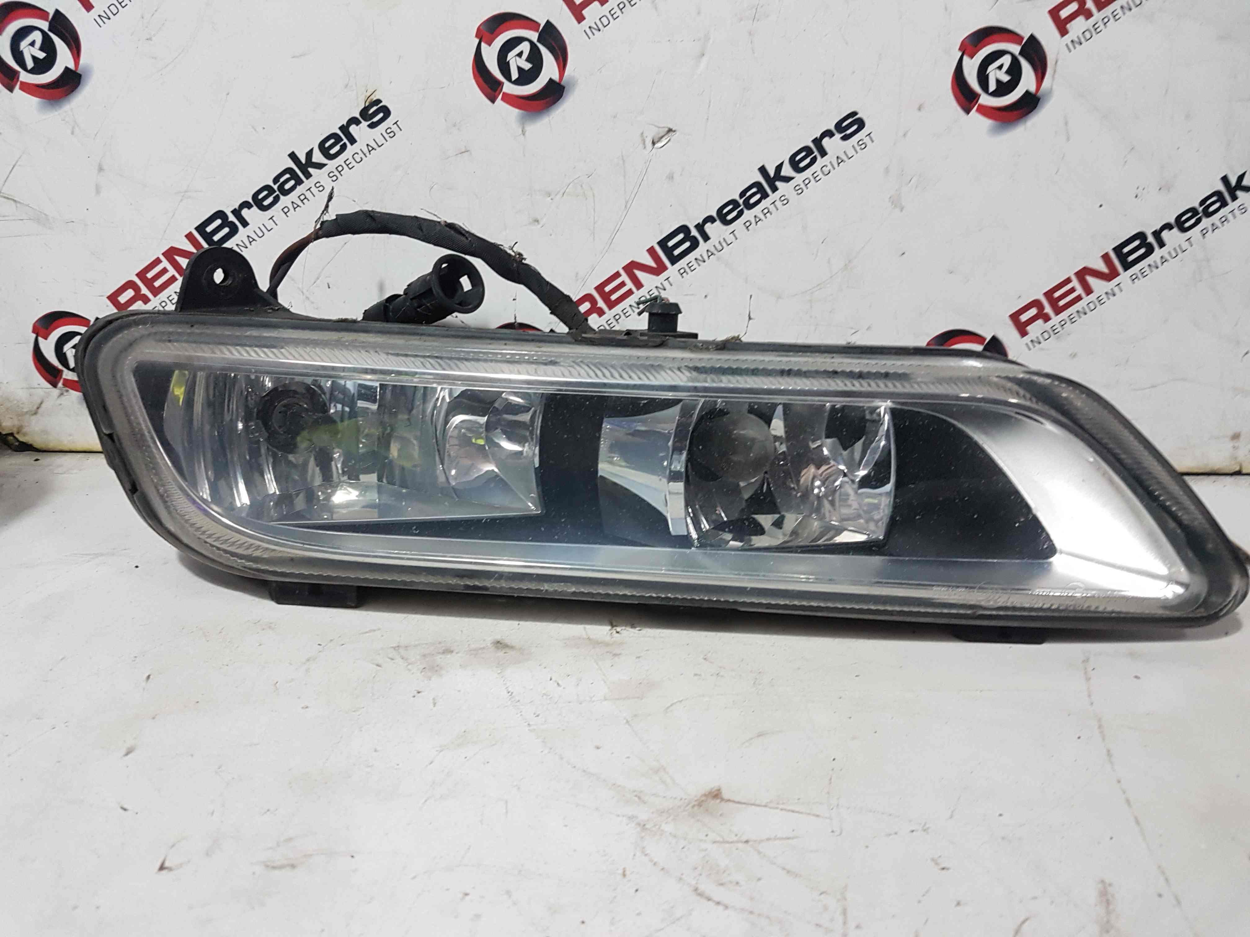 Volkswagen Passat B7 2010-2015 FOG Light NSF Passenger Side