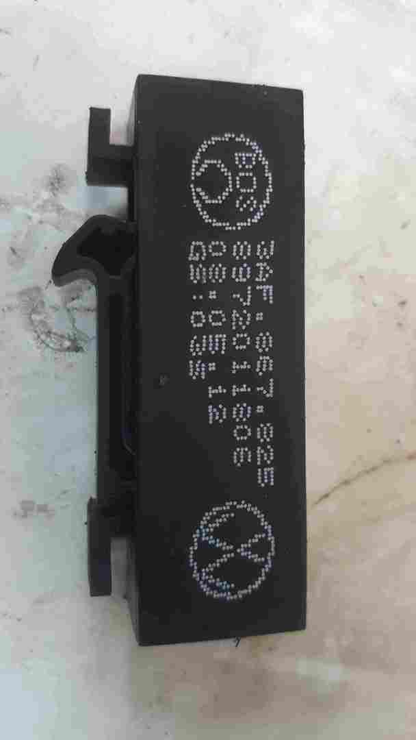Volkswagen Passat B7 2010-2015 Luggage Roller Cover Locking 3Af867825