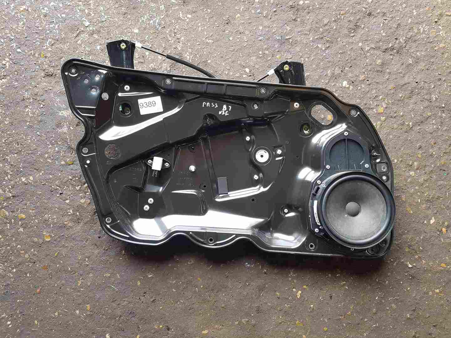 Volkswagen Passat B7 2010-2015 Passenger NSF Front Window Regulator