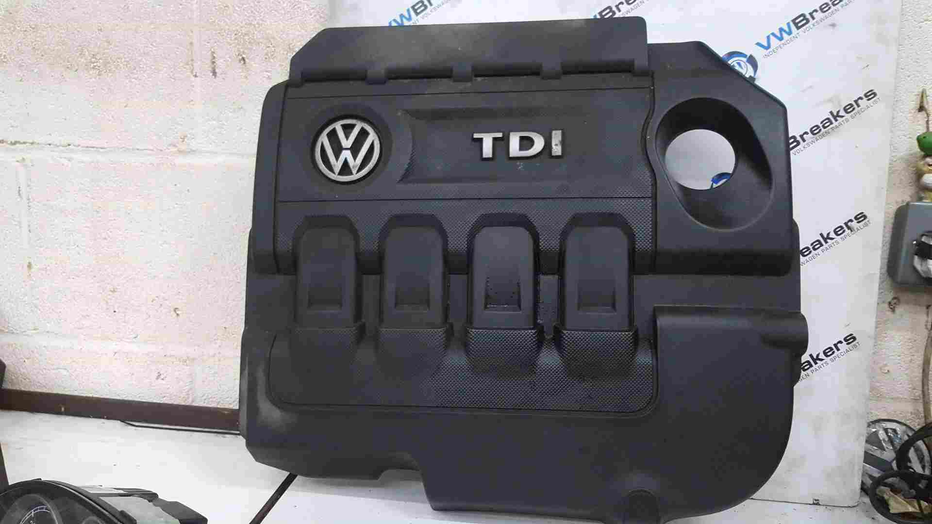 Volkswagen Passat B8 2015-2022 2.0 tdi Engine Cover Plastic 04L103954t