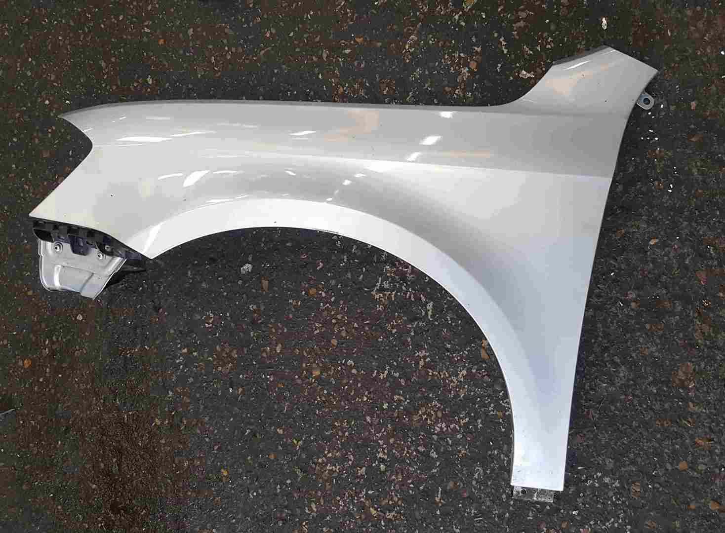 Volkswagen Passat Est B7 2010-2015 Passenger NS Wing Silver LA7W