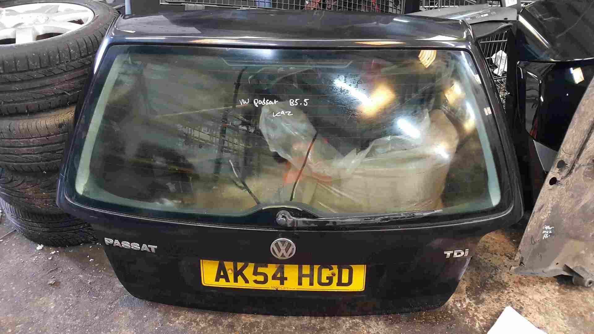 Volkswagen Passat Estate B5.5 2001-2005 Rear Tailgate Boot Black LC9Z