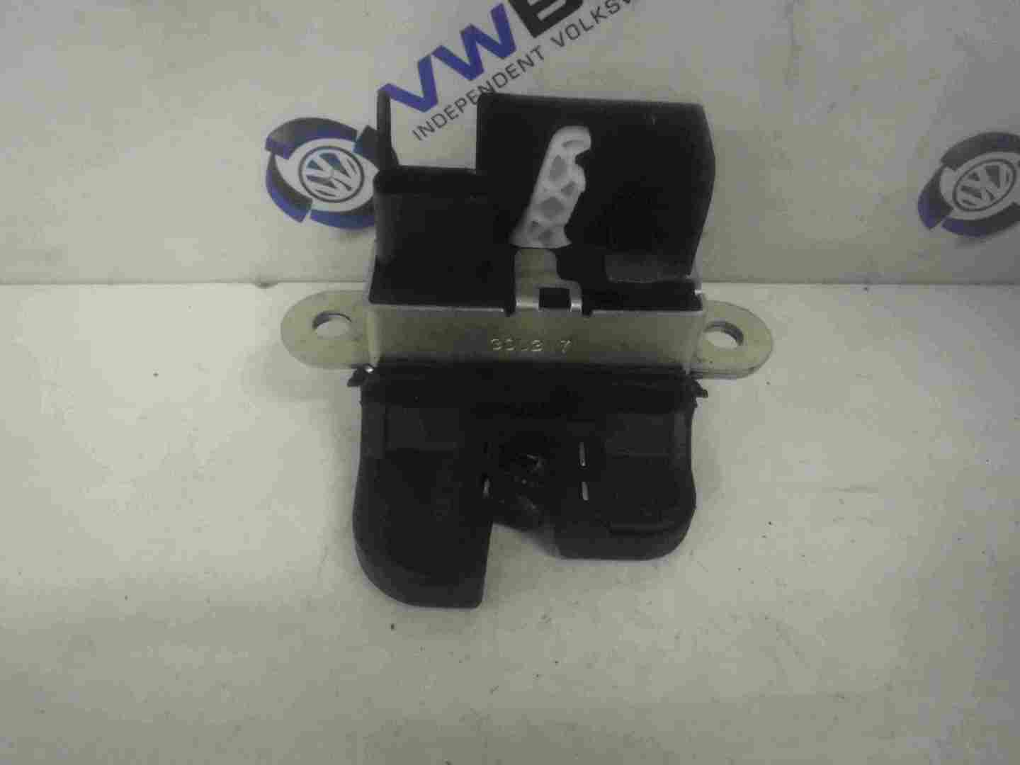 Volkswagen Passat Estate B6 2005-2010 Boot Tailgate Lock Mechanism Catch