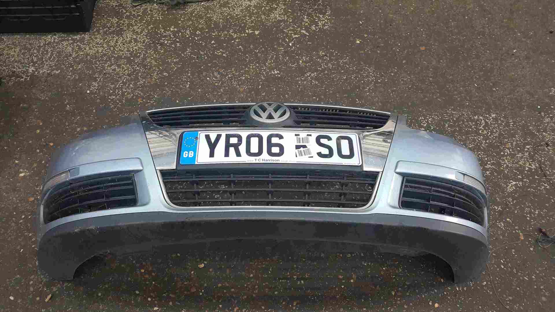 Volkswagen Passat Estate B6 2005-2010 Front Bumper Blue LB5M